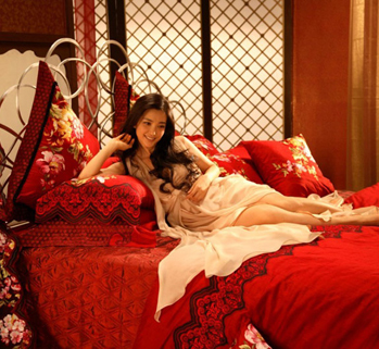 三聯(lián)家紡魅力攜手氣質(zhì)美女董潔