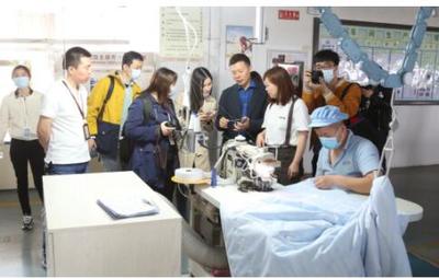 數十家媒體集結LOVO家紡生產基地 體驗互聯網直賣